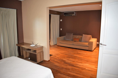 Casa En Venta En Casco De San Isidro, 5 Ambientes