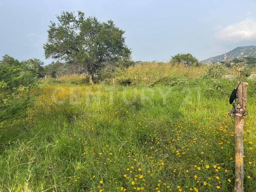 Terreno En Venta En Las Fuentes, Jiutepec, Morelos.