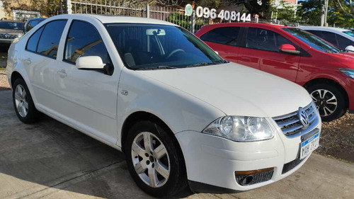 Imagen 8 de 17 de Volkswagen Bora 2013 2.0 Trendline 115cv