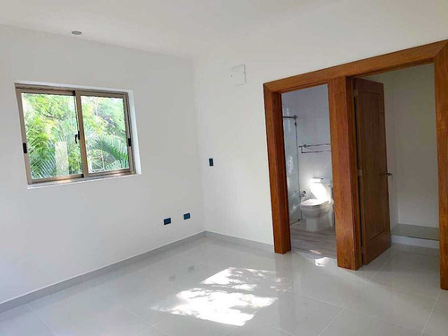 Apartamento En Venta En Urb. Paseo Del Río, San Francisco De Macoris