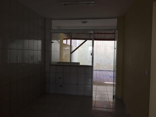 Imagem 13 de 14 de Duas Casas Geminadas Á Venda