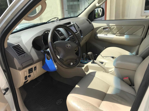 Toyota Sw4 3.0 Srv At 4x4 Cuero 2008
