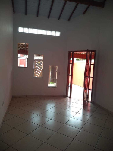 Imagem 12 de 14 de 956 Casa 2 Quartos, 1 Suíte, Sala, 2 Banheiros, 2 Vagas