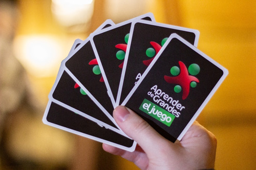 Aprender De Grandes - Juego De Cartas Para Conversar Y Jugar