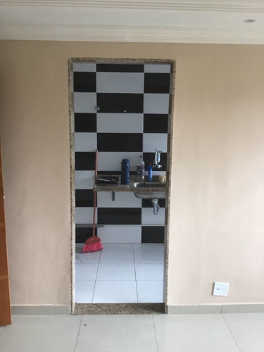 Apartamento À Venda Na Rua Gentil De Ouro, Inhoaíba, Rio De Janeiro - Rj - Liv-6058
