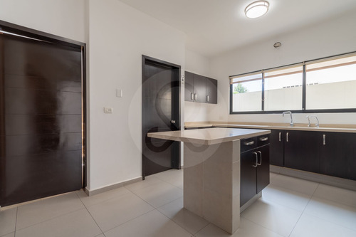 Casa En Venta En Bosque Esmeralda