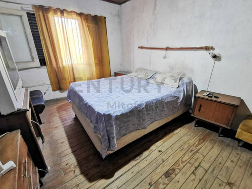 Imagen 6 de 19 de Casa En Venta De 2 Dormitorios Con Patio En La Plata