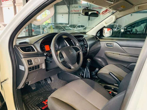 Imagen 11 de 12 de Mitsubishi L200 Modelo 2018
