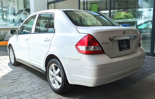 Imagen 3 de 15 de Nissan Tiida 2015 1.8 Advance 4p At