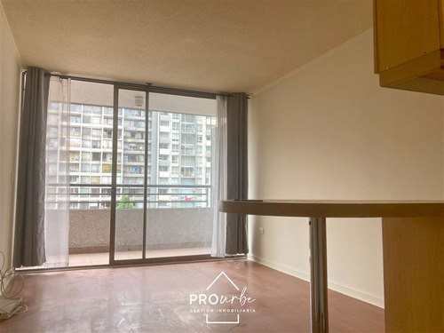 Departamento En Venta De 1 Dormitorio, Metro U. De Chile