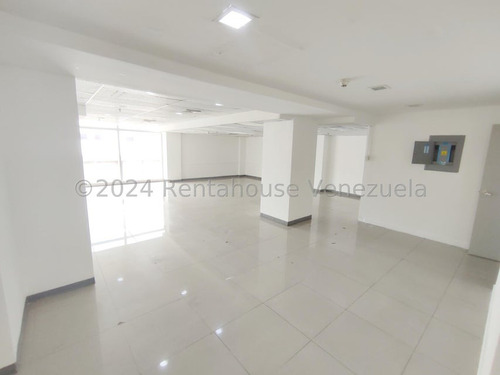 Local Comercial En Alquiler Av Principal Los Ruices, 413 M2 De Oficina O Comercio En Prestigioso Centro Empresarial ,facil Acceso Seguridad Privada