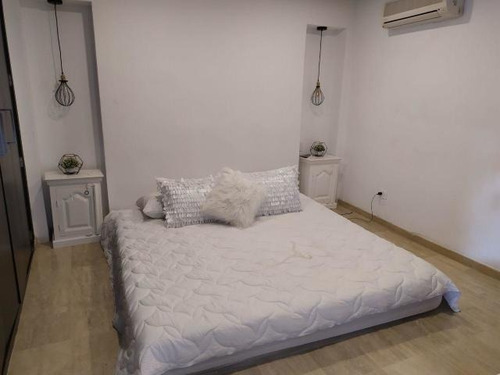 Imagen 3 de 14 de Apartamento En Alquiler Mls #22-24474- Laura Colarusso
