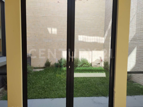 Venta Casa Cluster 888, Zona Angelopolis!!!