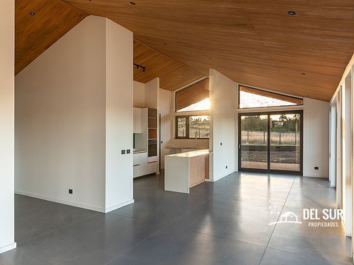 Casa Nueva, Moderna Y Con Excelente Aislación