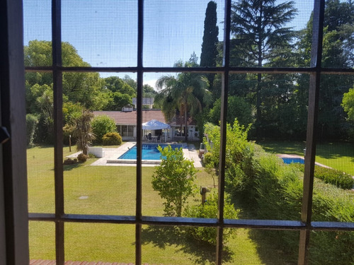 Imagen 3 de 18 de Oportunidad En El Trebol De Ezeiza!!! Casa En 2 Plantas Con Quincho Y Piscina!!! Lote De 1200 Mts!!