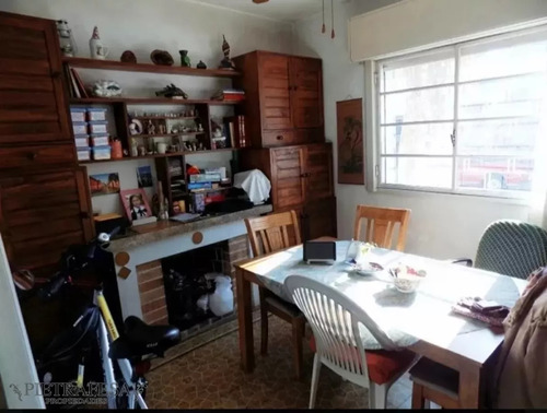 Casa En Venta 2 Dormitorios, 1 Baño, Balcón, Azotea Y Garaje-josé Antonio Cabrera -unión