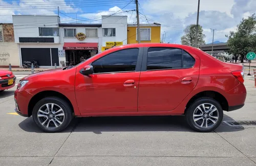 Renault Logan 1.6 Intens