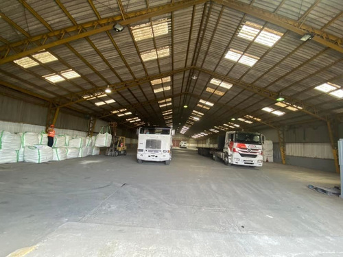 Gran Terreno Con Bodegaje Industrial, Sector Jaime Repullo.