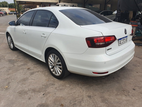Imagen 6 de 13 de Volkswagen Vento 2018 1.4 Highline 150cv At