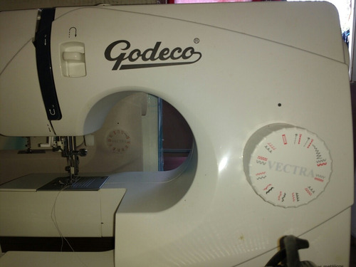 Máquina De Coser Godeco 