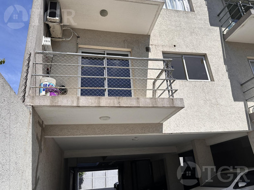 Venta Departamento Monoambiente Con Cochera Cubierta En Caseros