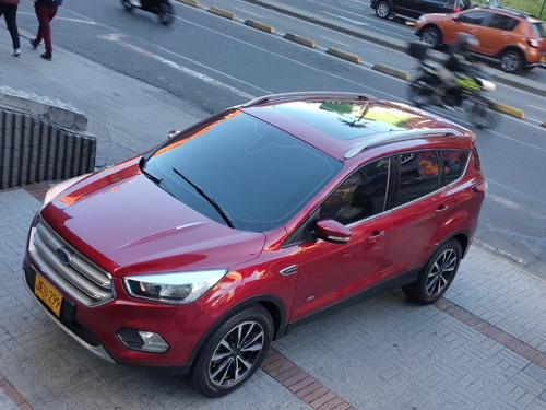 Ford Escape 2.0 Titanium 245 hp