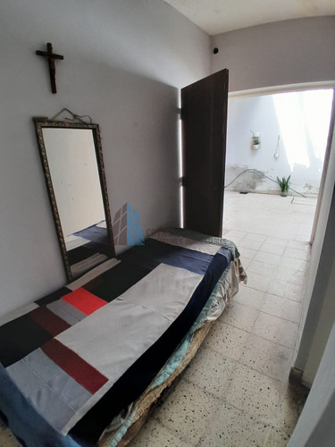 Casa + Local Comercial Raul Colombres 1000