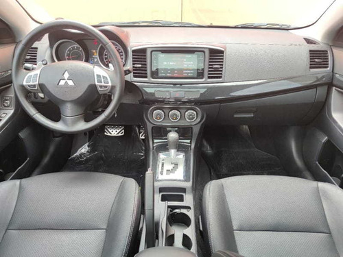 Imagem 6 de 15 de Mitsubishi Lancer 2.0 Hle 16v Automatico 2017