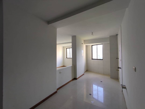 Imagen 3 de 11 de Leal Perez Vende Apartamento Res. Plaza Real Mañongo - Naguanagua