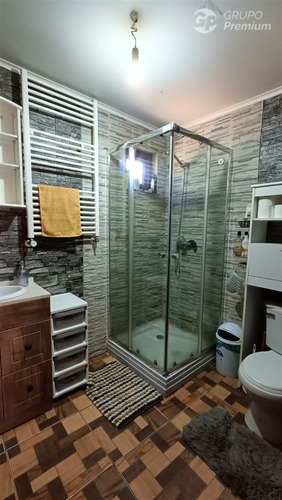 Casa En Venta De 4 Dorm. En Pucón