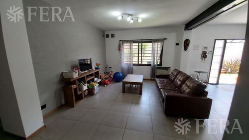 Imagen 3 de 21 de Venta Casa 4 Ambientes Con Jardín, Cochera Y Patio Con Cochera En Wilde (30693)