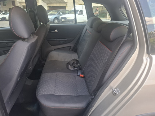 Volkswagen Suran Cross 1.6 Highline 101cv