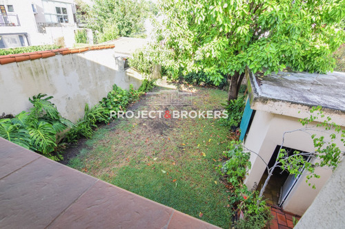 Hermosa Casa En Venta En Castelar Norte