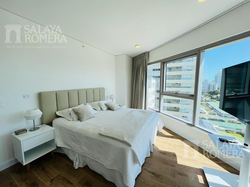 Venta : Apartamento 2 Dormitorios Torre Trump Playa Brava Punta Del Este