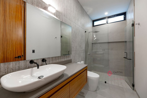 Casa Nueva De Lujo Con Sótano En Venta Villa Verona