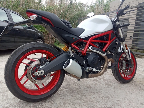 Imagen 2 de 4 de Ducati Monster 797