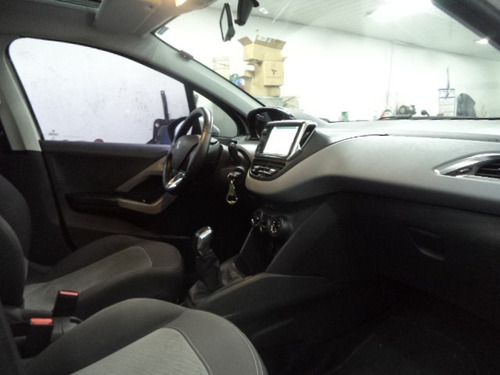 Imagem 5 de 15 de Peugeot 208 Allure 1.5 8v Flex 5p Completo Teto Dvd 2015 Bco