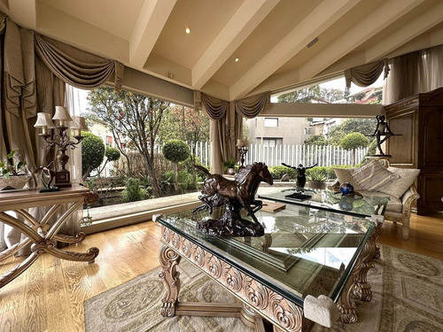 Casa En Venta Con Alberca En Bosques De Las Lomas