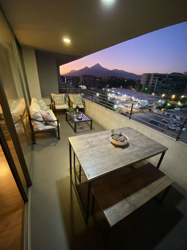 Departamento En Venta De 4 Dorm. Cercano Al Portal La Dehesa
