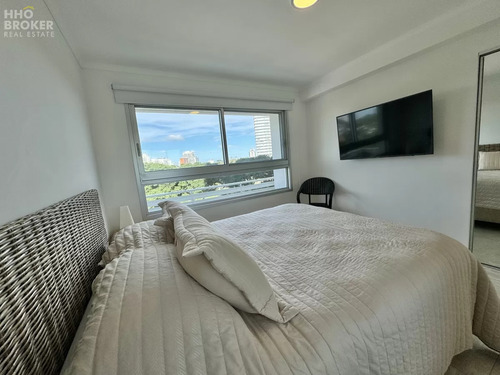 Departamento En Venta. Punta Del Este. Playa Mansa.