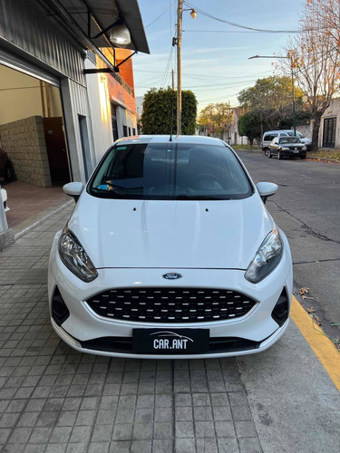 Imagen 7 de 13 de Ford Fiesta Kinetic Design 1.6 S Plus /// 2018 - 50.000km