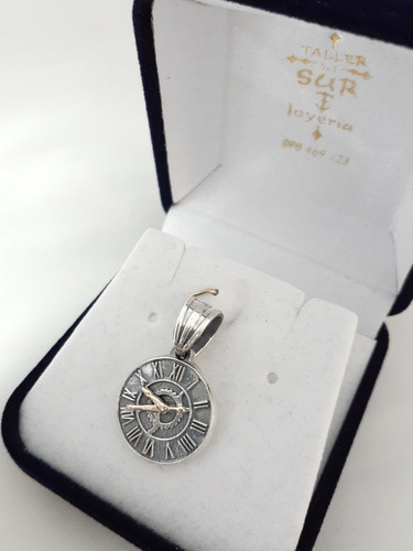 Medalla Dije Colgante Diseño Reloj Plata Y Oro 9k