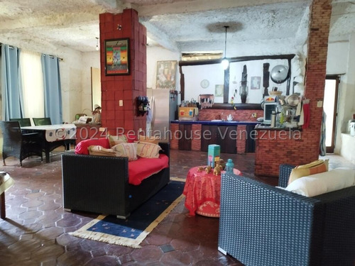 Ana Torres. Casa En Venta 2417736 En Sabaneta