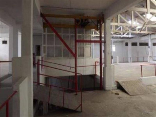 Imagem 22 de 26 de Galpão Com 1.750 M² De Área Construída. - 14303