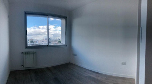 Departamento En Venta En Liniers