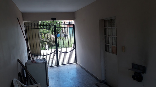 Imagen 3 de 11 de Casa Venta Isidro Casanova