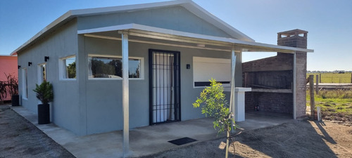 Dos Casas En Un Mismo Padrón En Los Pinos, Ideal Renta O Dos Familias