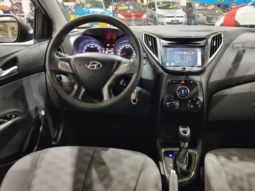 Imagem 20 de 20 de Hyundai Hb20s 1.6 Comfort Plus 16v 2017