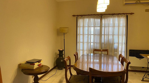 Casa En Venta Moron 4 Ambientes Garage Quincho