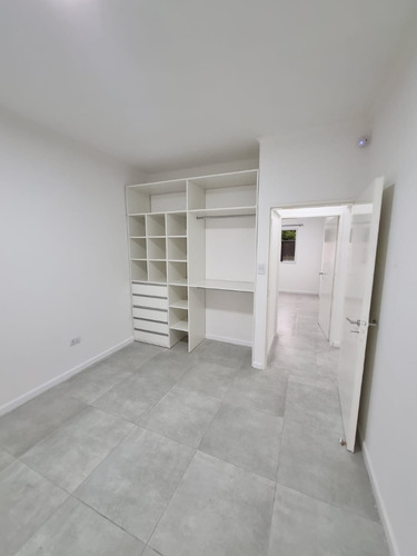 Dos Ph A Estrenar Con Ámplios Ambientes En Venta, General Las Heras